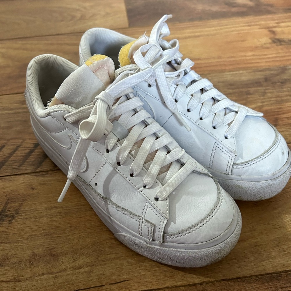 Women’s platform Nike Blazers